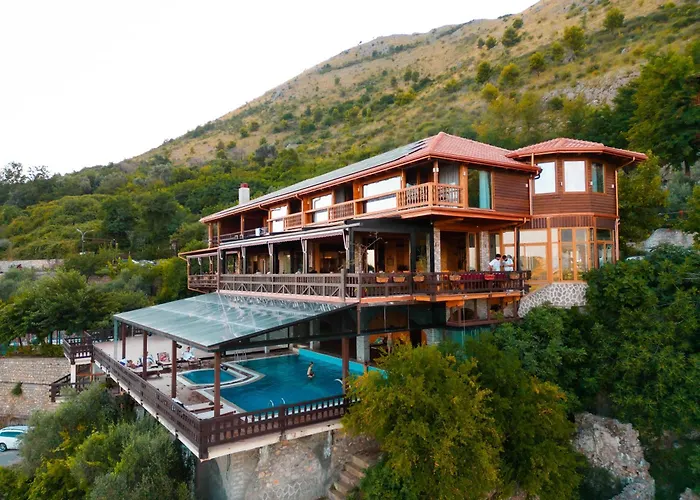 Wooden House 3*
